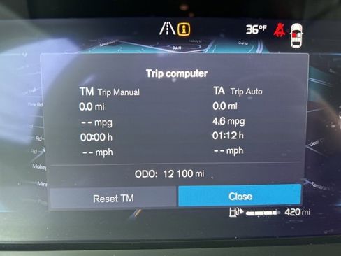 Certified 2025 Volvo XC40 B5 Core image 20