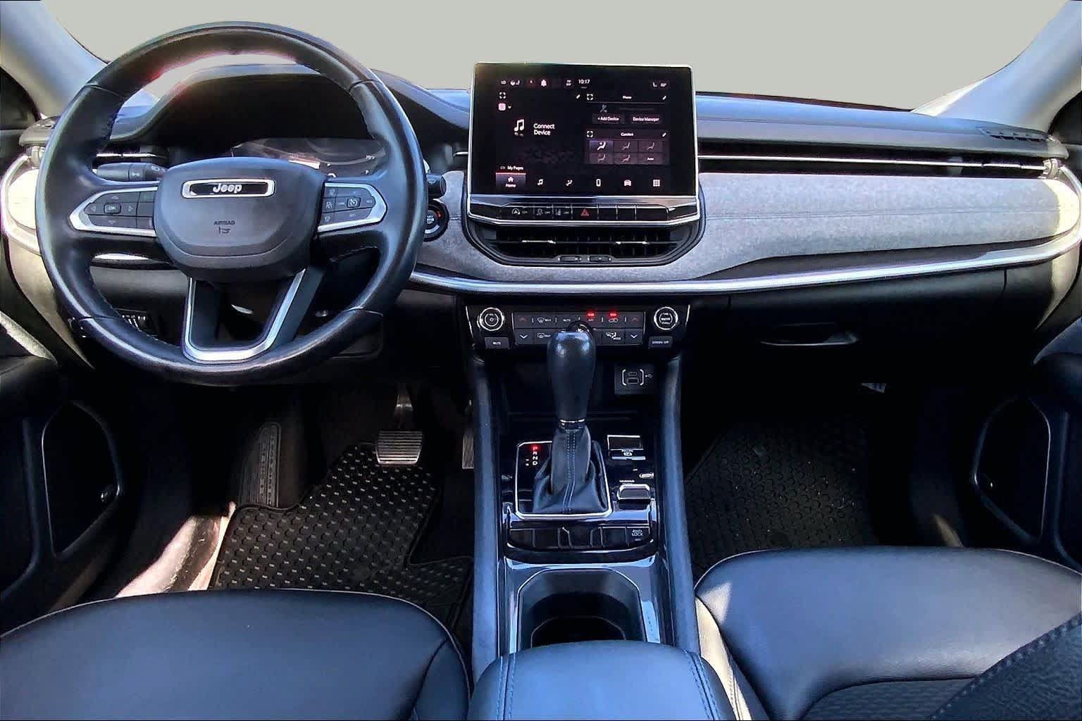 Used 2022 Jeep Compass Latitude w/ Sun and Sound Group AWD/4WD image 16