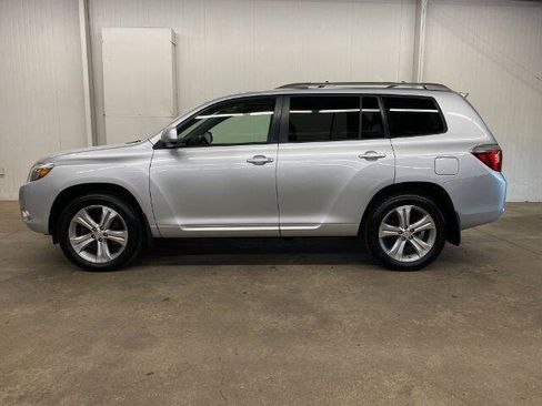 Used 2008 Toyota Highlander Sport AWD/4WD image 2