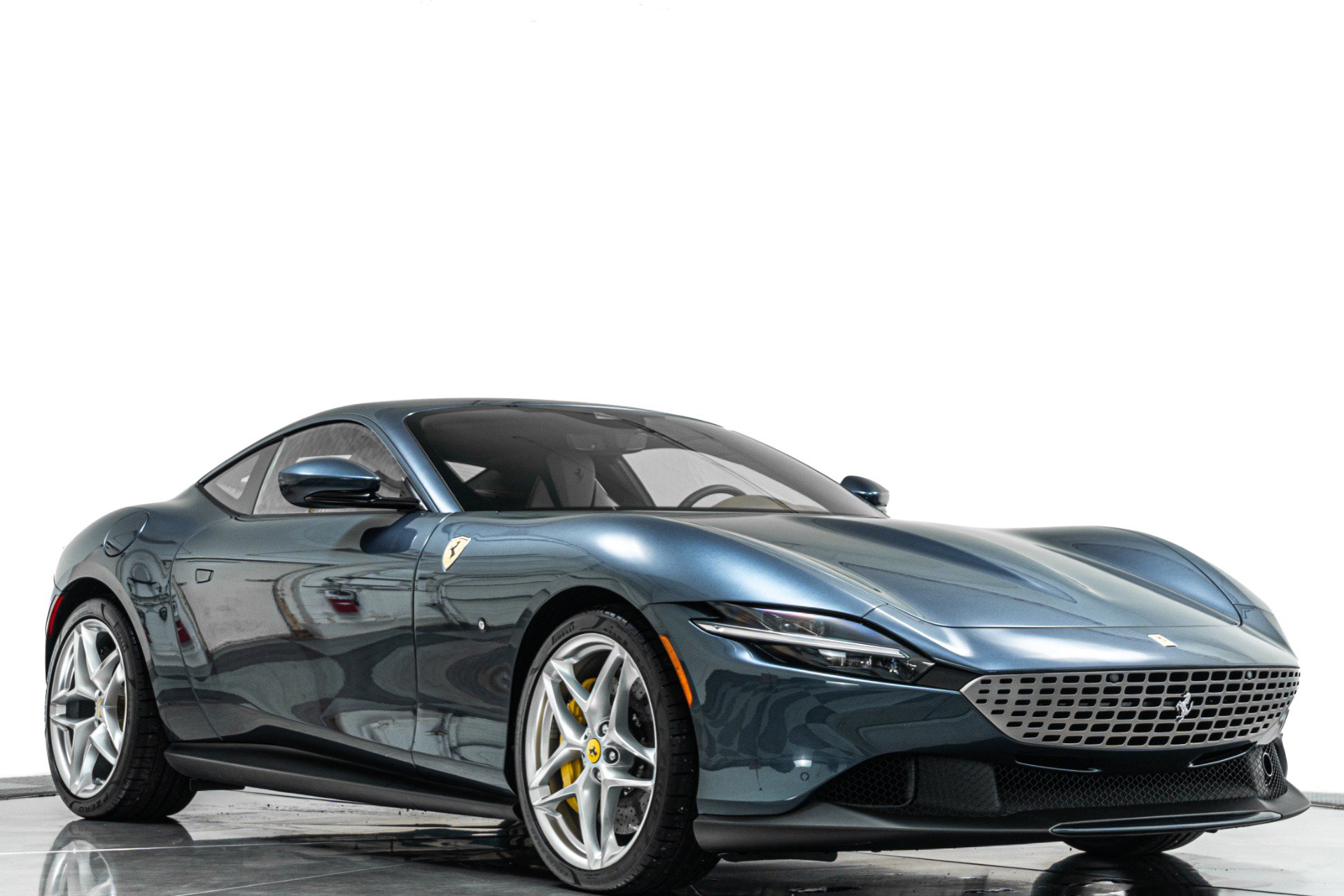 Used 2022 Ferrari Roma RWD image 35