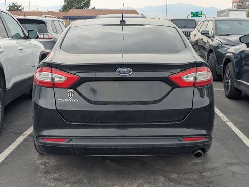 Used 2014 Ford Fusion SE FWD image 5