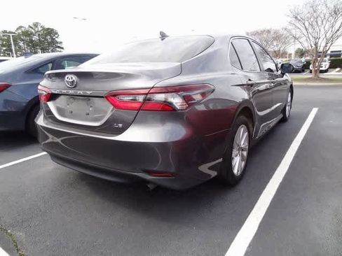Used 2023 Toyota Camry LE image 6
