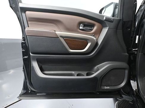 Used 2021 Nissan Titan Platinum Reserve w/ Moonroof Package image 19