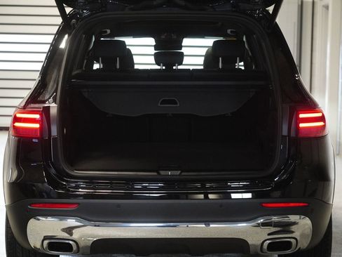 Used 2026 Mercedes-Benz GLB 250 4MATIC image 31