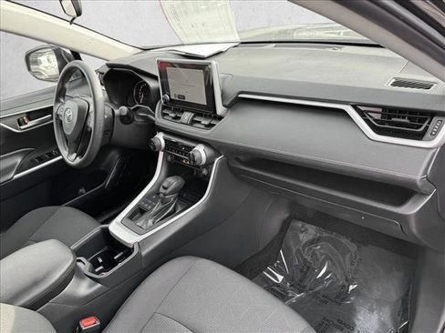 Used 2025 Toyota RAV4 XLE image 20
