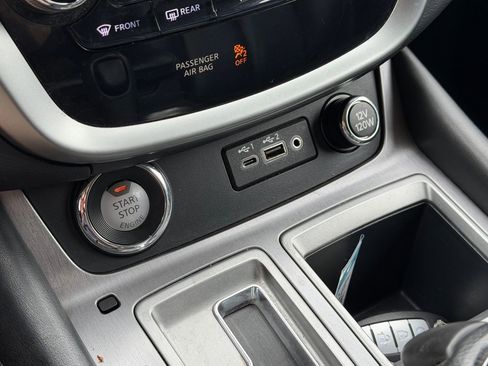 Used 2023 Nissan Murano SV image 23