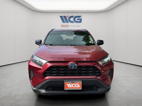 Used 2022 Toyota RAV4 LE AWD/4WD image 2