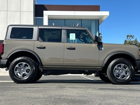 New 2026 Ford Bronco Big Bend image 2