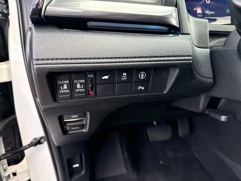 Certified 2024 Honda Odyssey Elite image 16