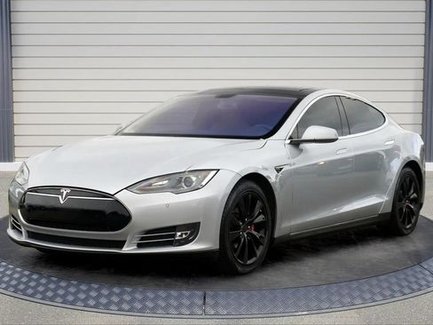 Used 2013 Tesla Model S RWD image 3