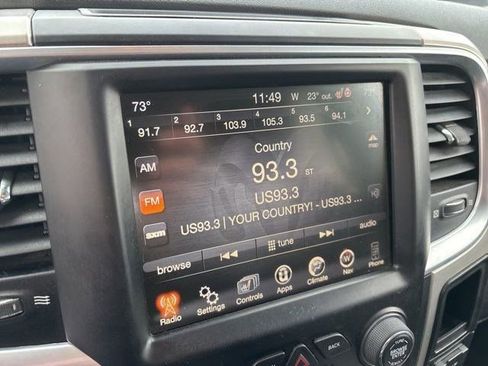 Used 2017 RAM 1500 Classic SLT w/ SLT Plus D￩cor Group image 22