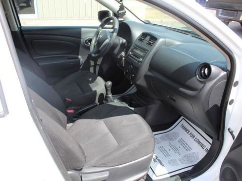 Used 2016 Nissan Versa S image 17