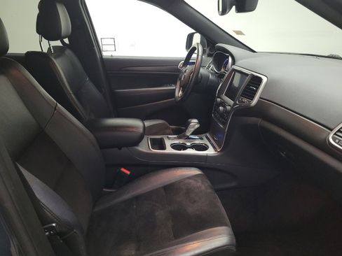 Used 2018 Jeep Grand Cherokee Altitude AWD/4WD image 21