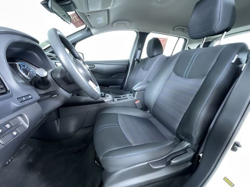 Certified 2025 Nissan Leaf S FWD image 15