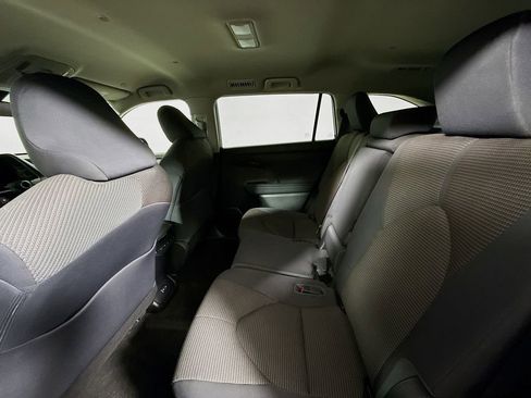 Certified 2023 Toyota Highlander FWD image 23