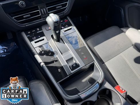 Used 2023 Porsche Macan S image 14