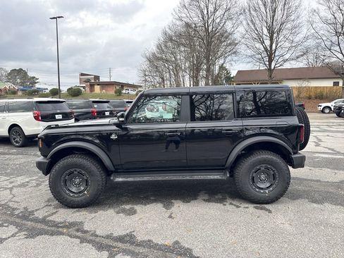 New 2025 Ford Bronco Outer Banks w/ Sasquatch Package image 4
