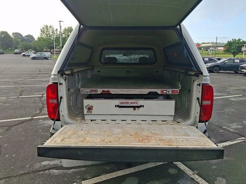 Used 2018 Chevrolet Colorado LT w/ Safety Package RWD image 29