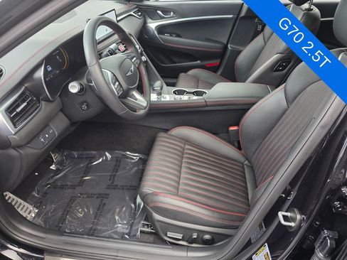 Used 2025 Genesis G70 2.5T w/ Sport Prestige Package image 9