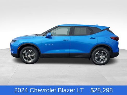 Certified 2024 Chevrolet Blazer LT w/ Driver Confidence Package FWD image 2