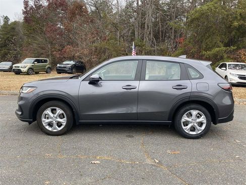 Used 2025 Honda HR-V LX image 2