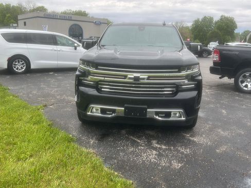 Used 2019 Chevrolet Silverado 1500 High Country w/ Technology Package AWD/4WD image 21