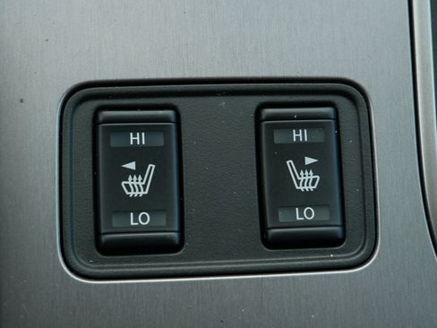 Used 2024 Nissan Murano SV image 28