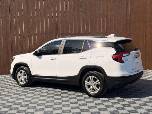 Used 2023 GMC Terrain SLE w/ Driver Convenience Package FWD image 15