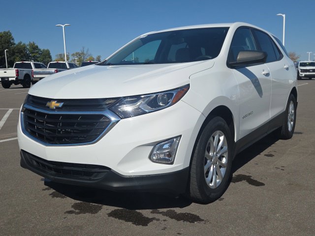 Used 2021 Chevrolet Equinox LS w/ LS Convenience Package FWD image 2