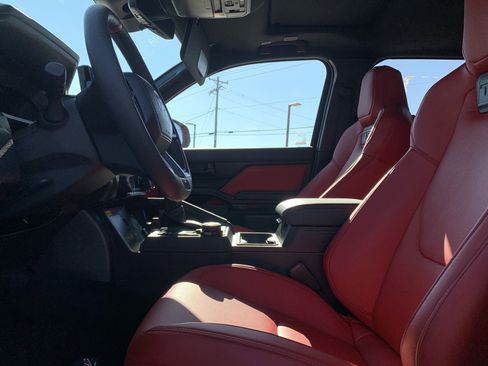 Used 2025 Toyota Tacoma TRD Pro image 16