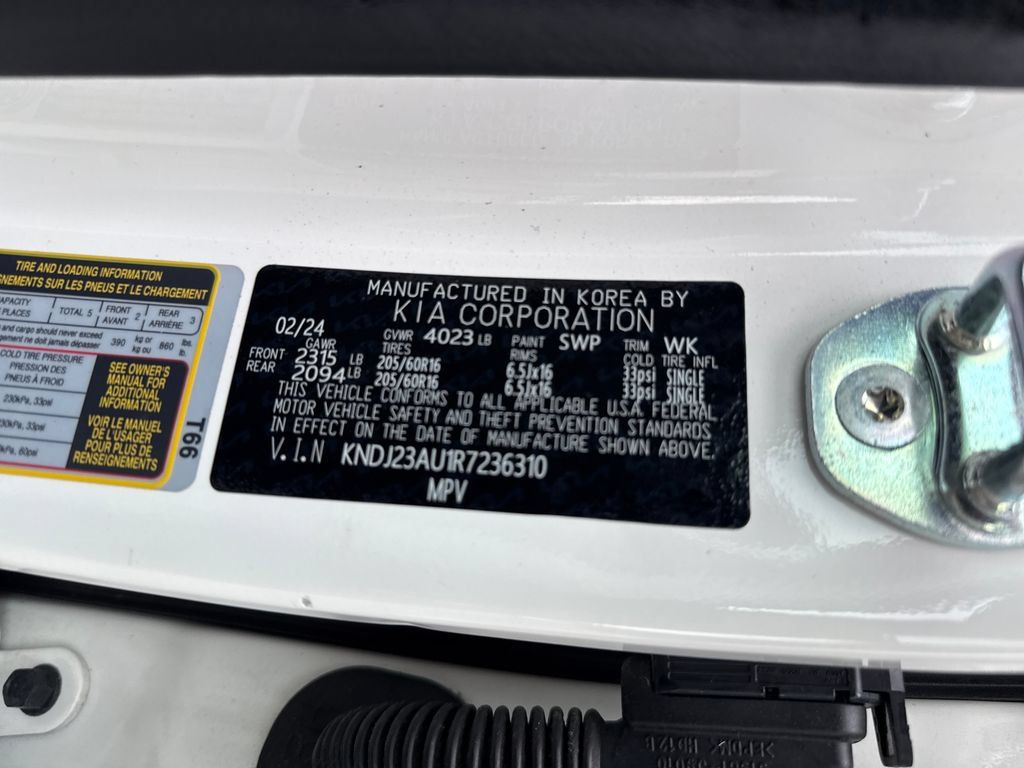 Used 2024 Kia Soul LX w/ Option Group 015 FWD image 30