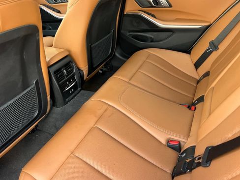 Used 2022 BMW 330i Sedan w/ Premium Package image 5