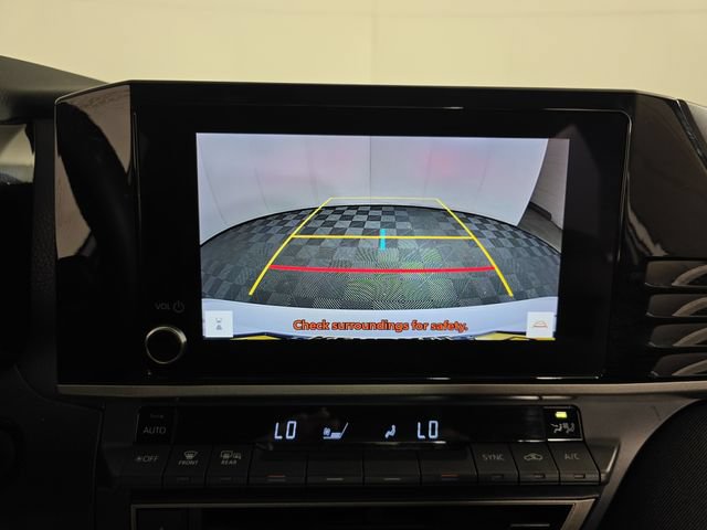 Used 2025 Toyota Camry LE FWD image 18
