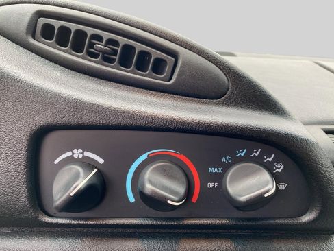 Used 1995 Chevrolet Camaro LT RWD image 16