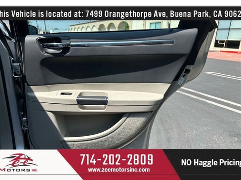 Used 2005 Chrysler 300 SRT8 w/ SRT Option Group II image 54