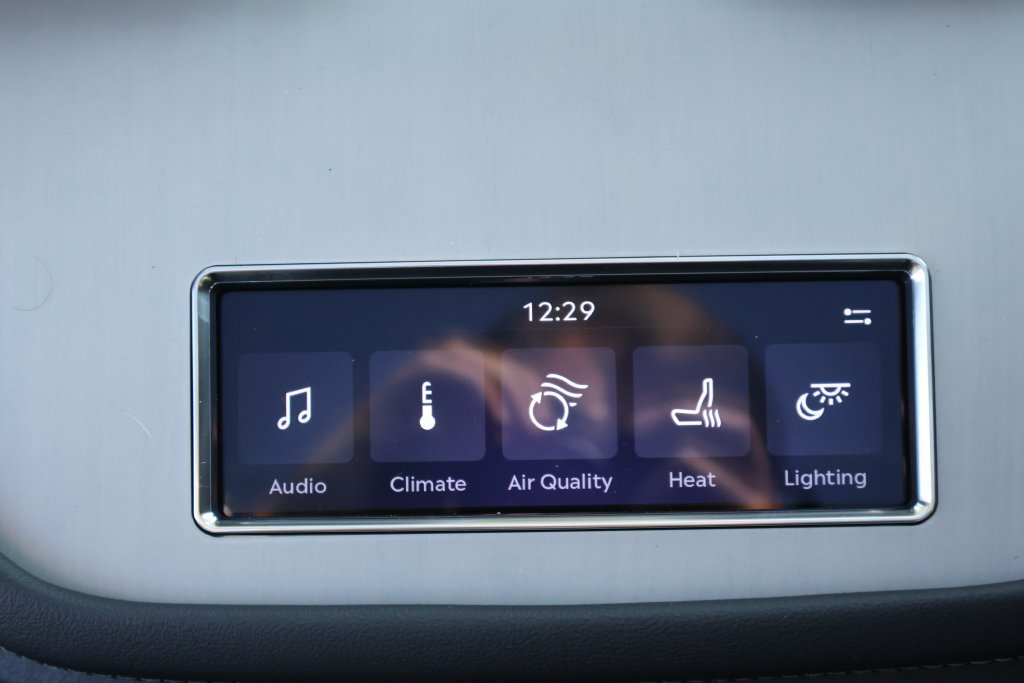 New 2027 Lincoln Navigator Reserve AWD/4WD image 18