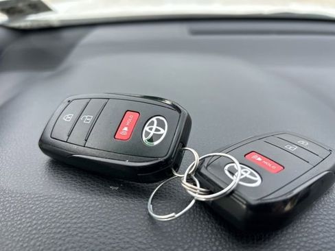 Used 2023 Toyota Corolla Cross S image 21