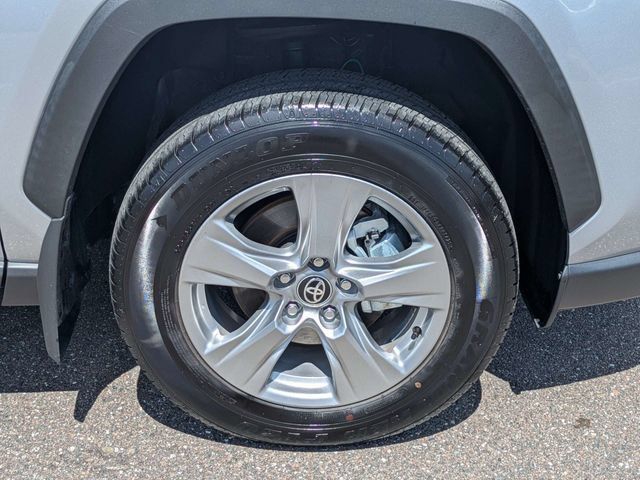 Used 2025 Toyota RAV4 XLE FWD image 10