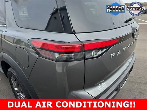 Used 2022 Nissan Pathfinder S image 25