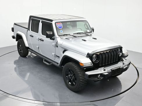 Used 2022 Jeep Gladiator Willys image 29