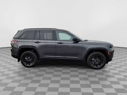 New 2026 Jeep Grand Cherokee Altitude AWD/4WD image 9