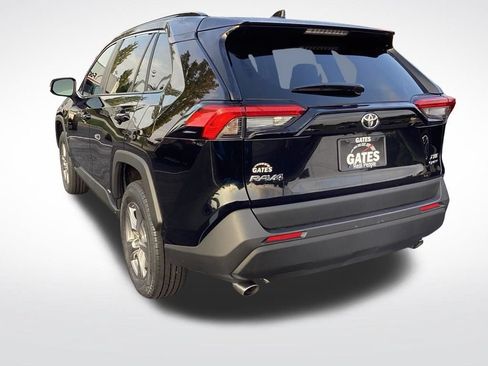 Used 2025 Toyota RAV4 XLE AWD/4WD image 7