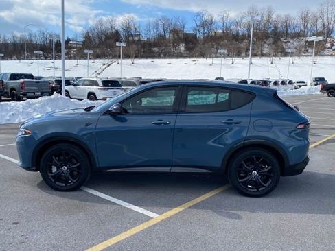 Used 2024 Dodge Hornet R/T Plus w/ Tech Pack Plus w/o Parking image 2