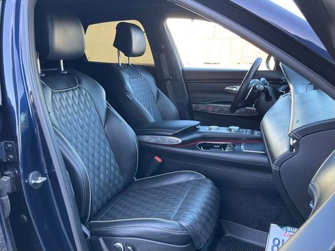 Used 2022 Genesis GV70 3.5T Sport w/ Sport Advanced Package AWD/4WD image 36