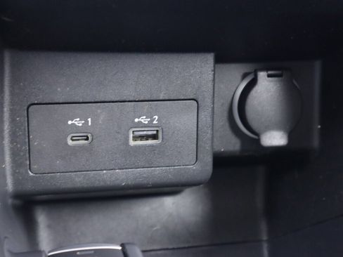 Used 2021 Nissan Kicks SV w/ Exterior Package FWD image 22