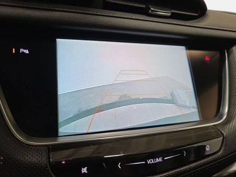 Used 2019 Cadillac XT5 Luxury w/ LPO, Black Ice Package FWD image 21