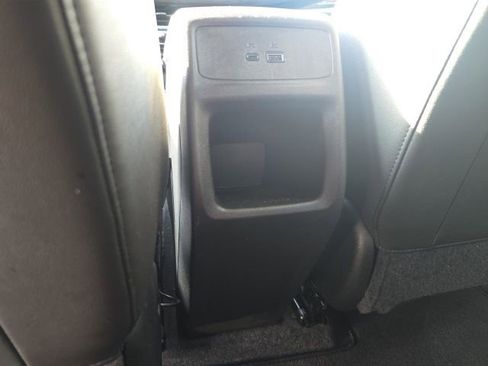 Used 2025 Buick Envista Sport Touring image 29