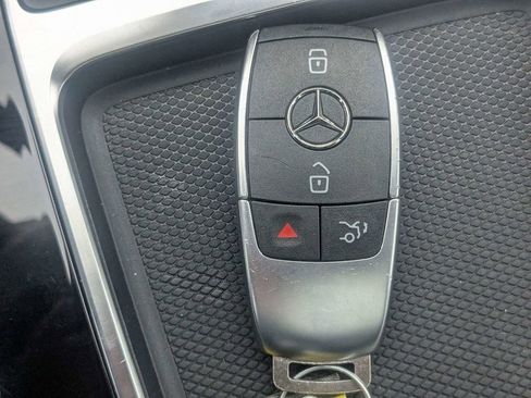 Used 2025 Mercedes-Benz CLA 250 4MATIC image 33