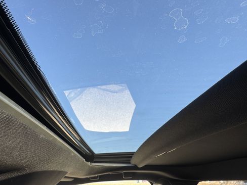 Used 2025 Toyota Tacoma TRD Off-Road image 31