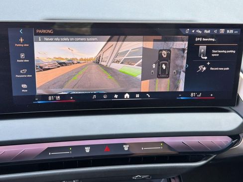 Used 2025 BMW X3 xDrive30i w/ Premium Package image 24